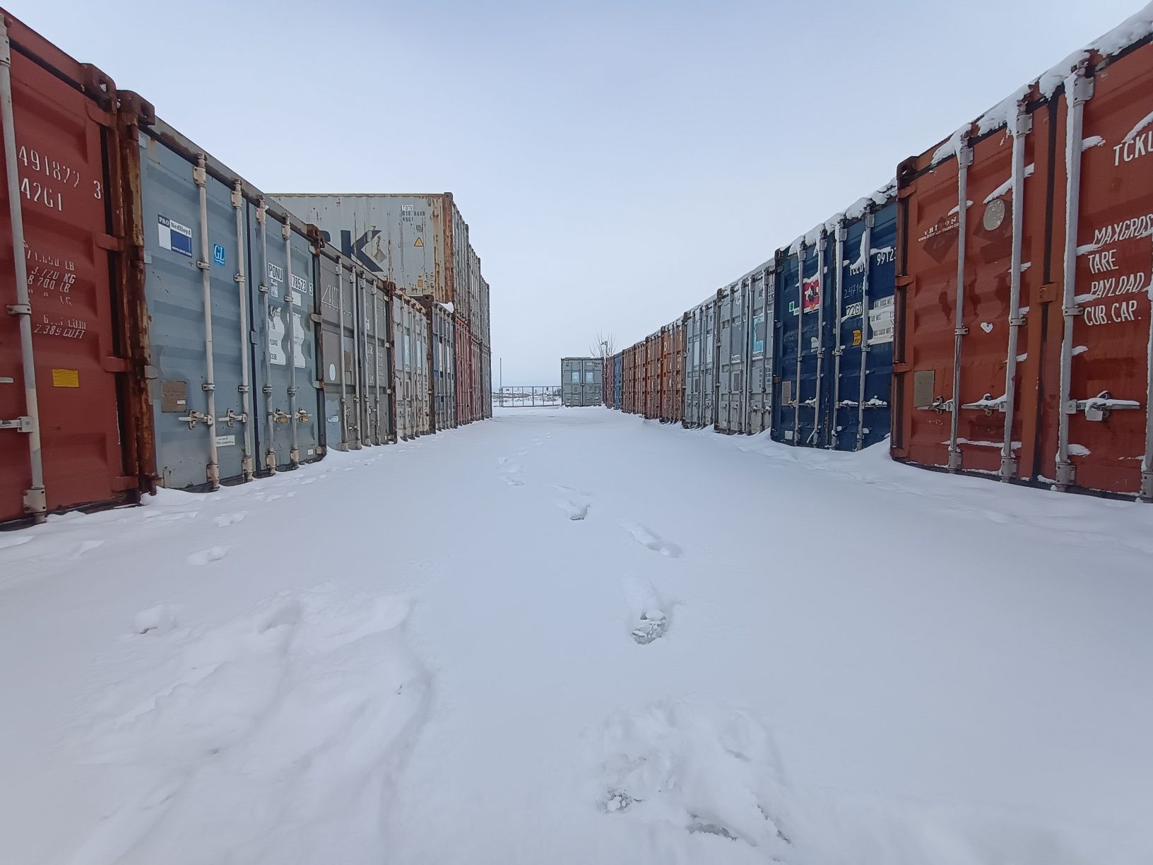 Închiriere Spatii Depozitare Individuale în Containere Maritime