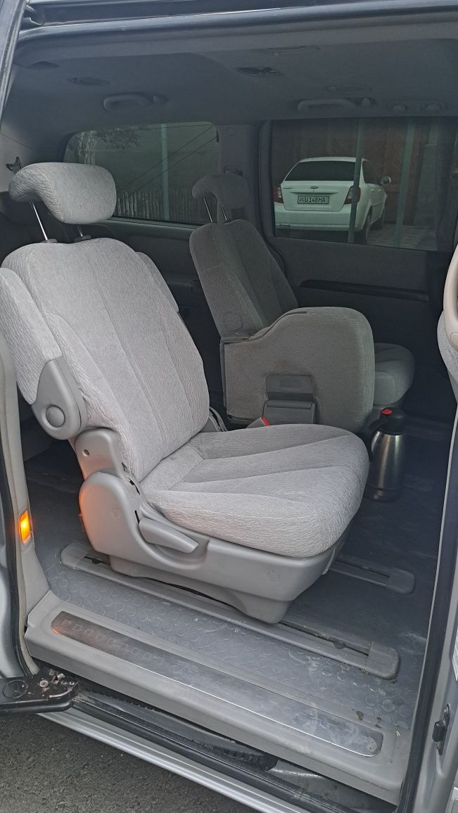 Kia carnival uzunidan sotiladi 2007 yili