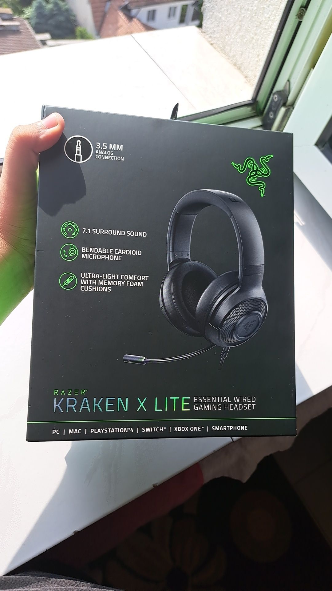 Vând casti Razer kraken x lite în stare buna