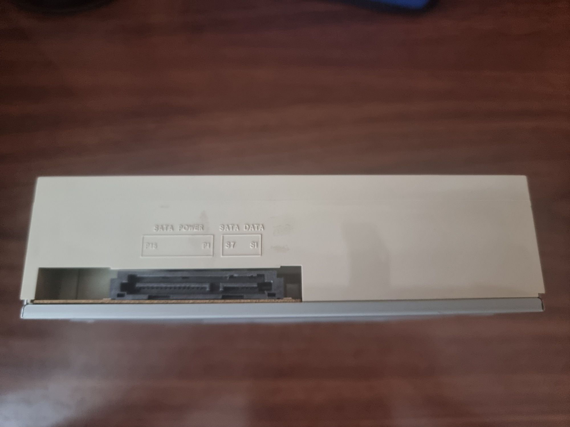 DVD/CD записвачка Rewritable DRIVE MODEL DH-16AES
