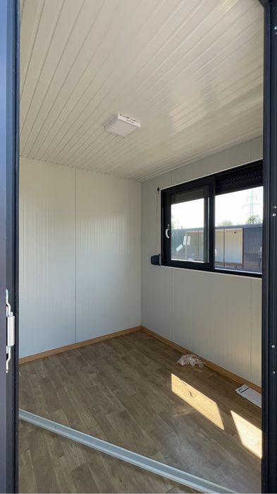Vând container 2,4x2,4 geam culisant lambriu 3000€ STOC!!