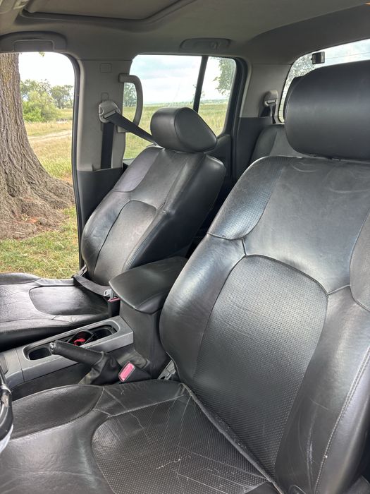 Nissan navara D40