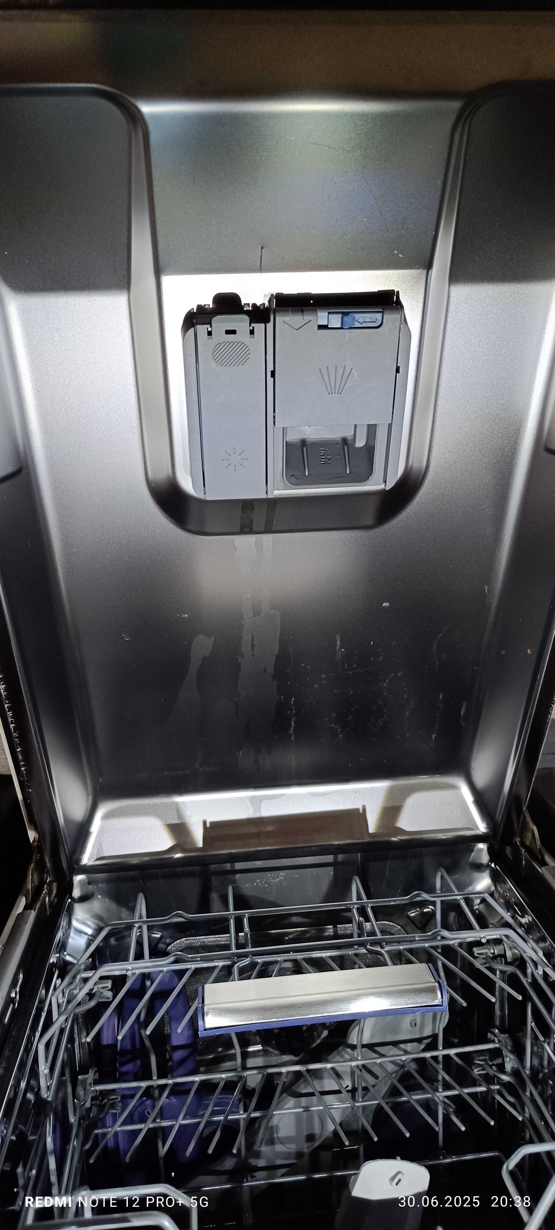 Продавам съдомиялна машина BEKO