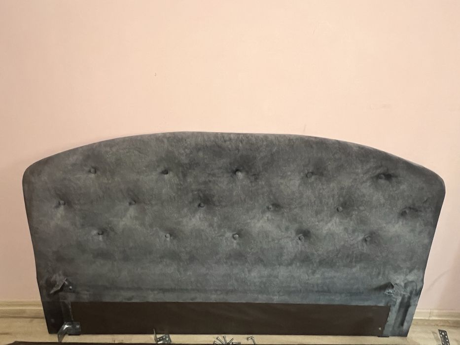 Vand pat tapitat catifea gri facut