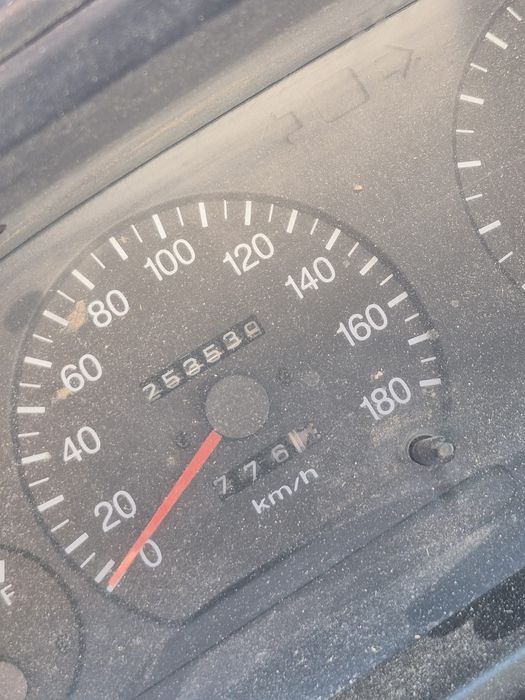 Vând sau schimb Hyundai h100 cu auto si atv