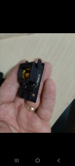Red dot pliabil de mici dimensiuni
