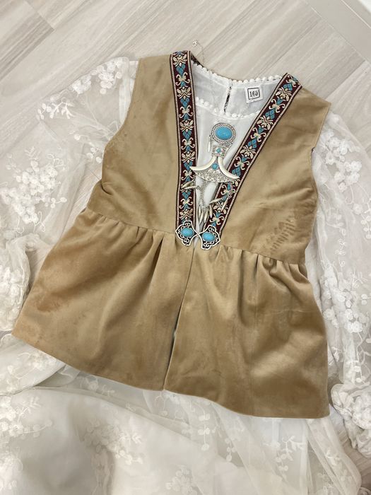 Продам камзол для девочки