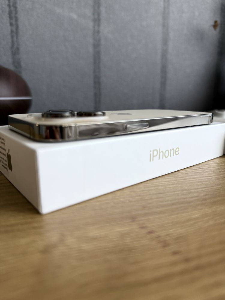 Iphone 14 pro Gold
