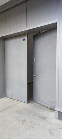 Метална врата 2,50м х 2,50м с рамка