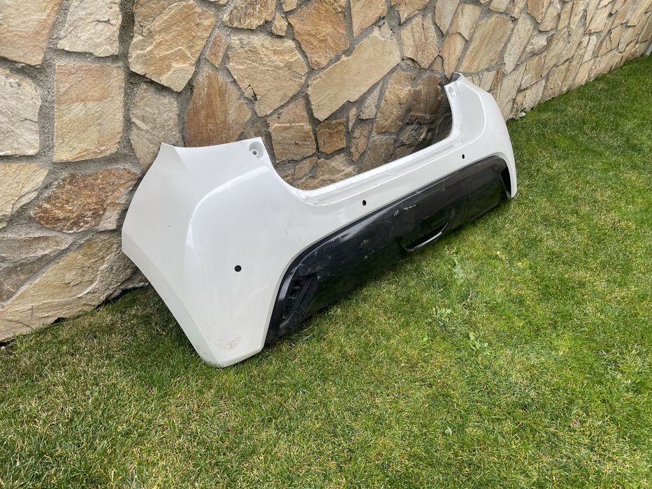 Броня задна за тойота ярис от 2020г