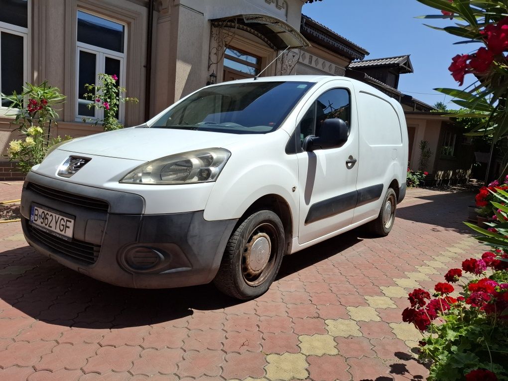 Vând Peugeot Partnet