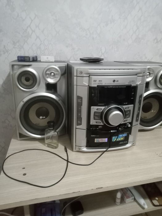 Продам музыкальный центр!