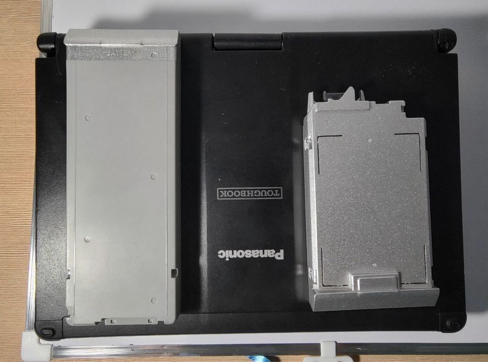 Ноутбук-трансформер Panasonic CF-C2