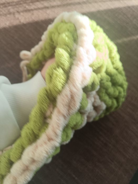 Нещо като шал но за сядане при студени пейки