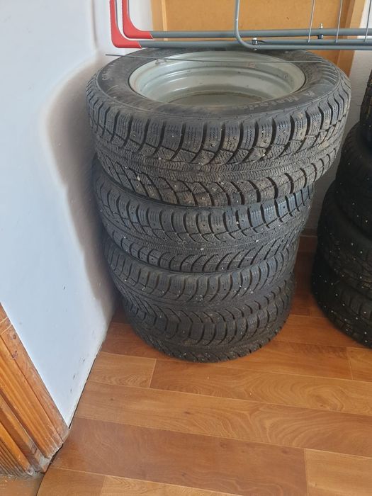 Продам Колеса зимние