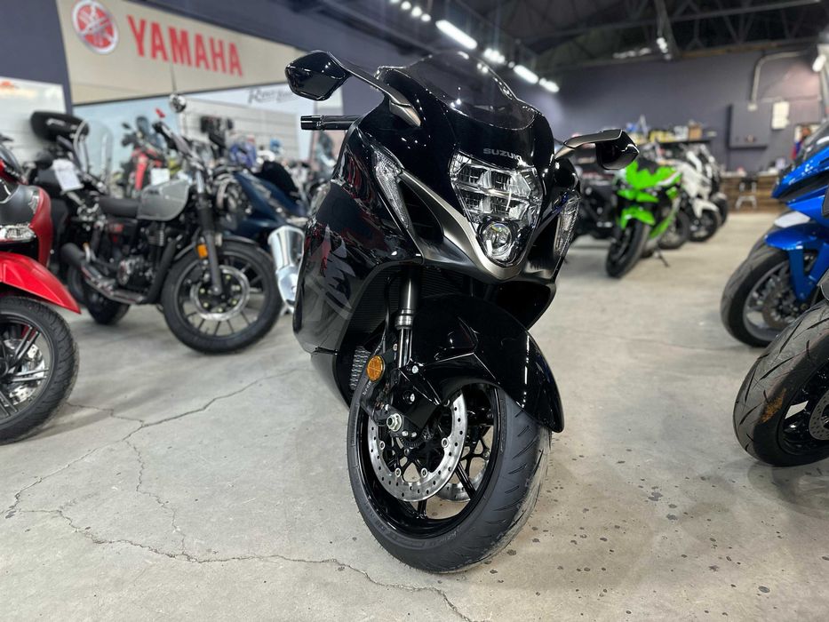 Suzuki Hayabusa GSX-R 1300 R - Suzuki Constanta by EST BIKE