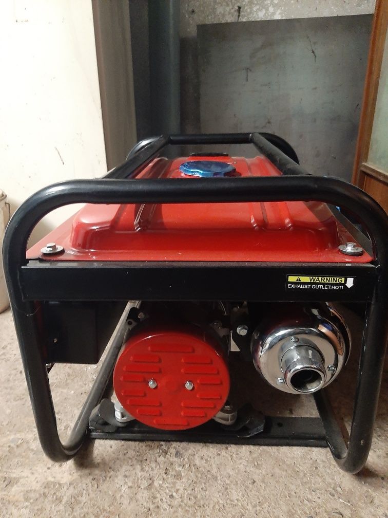 Четиритактов генератор за ток MT3500W Professional агрегат 3.5kW
