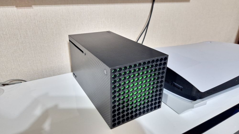 Xbox series X  + 2 геймпада + Game Pass Ultimate