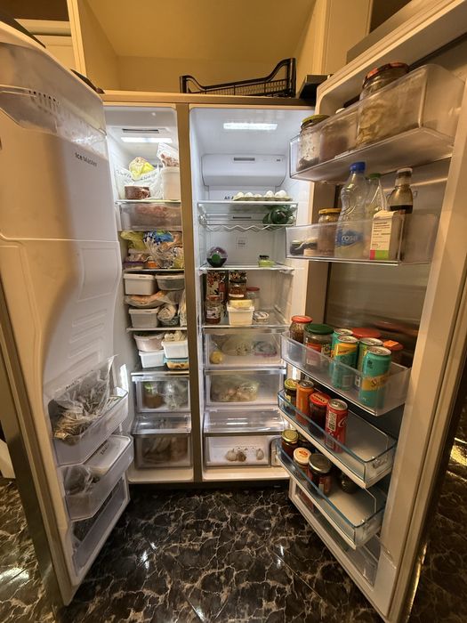 Хладилник с фризер Side by side Samsung RH57H90507F