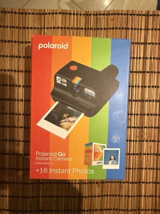 Aparat foto polaroid go negru nou, sigilat plus 16 poze instant