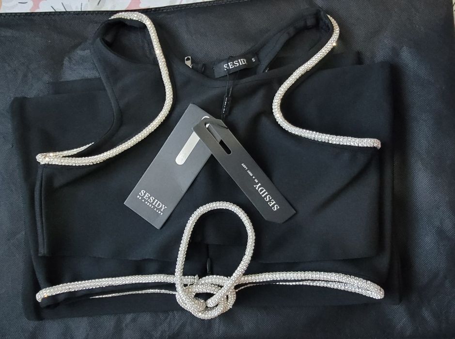 Rochie neagra cu lant decupat Zoya