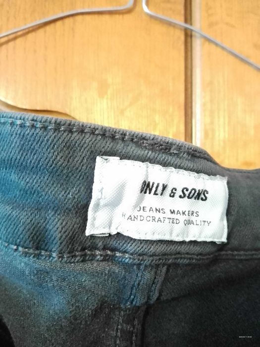 blugi elastici pentru barbati