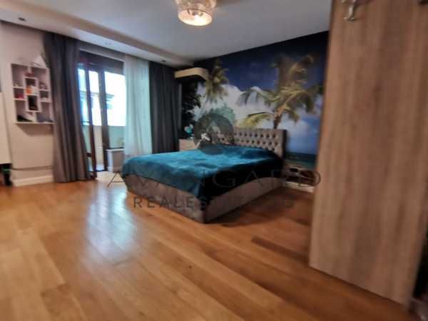 Продава се Четиристаен апартамент в Пловдив, Кършияка - 315 кв.м за 2000 €/кв.м - Снимка #12