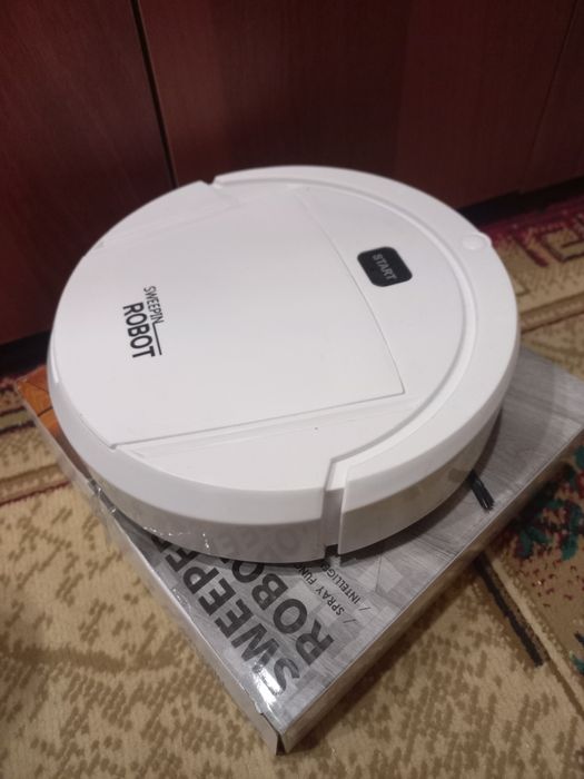 Робот пылесос (новый)