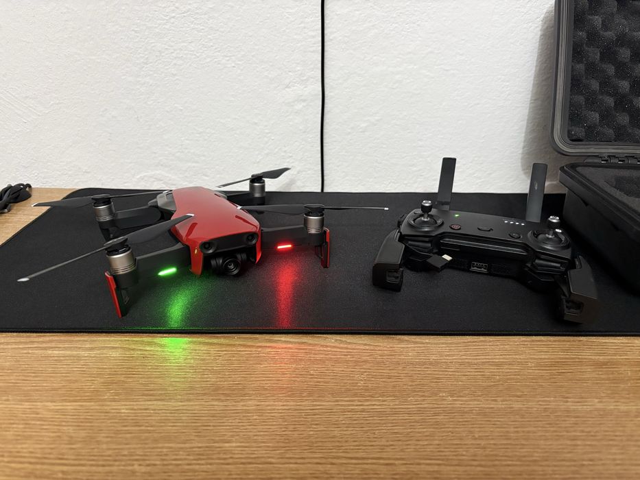 Dronă DJI Mavic Air + Fly More Combo