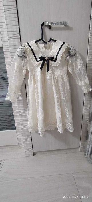 Платье новое нежное на 5-7 лет