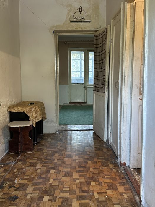 Срочно Продаю свою 1/1/4 на Узбуме