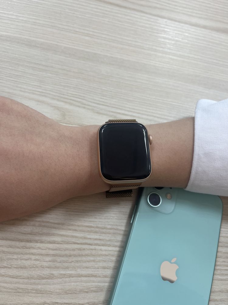 Продам Часы Apple watch 6 серия