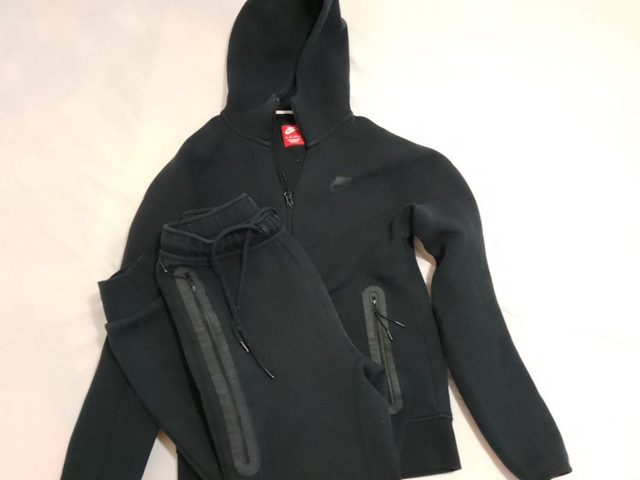 Екип Nike tech fleece, оригинален,размер хс