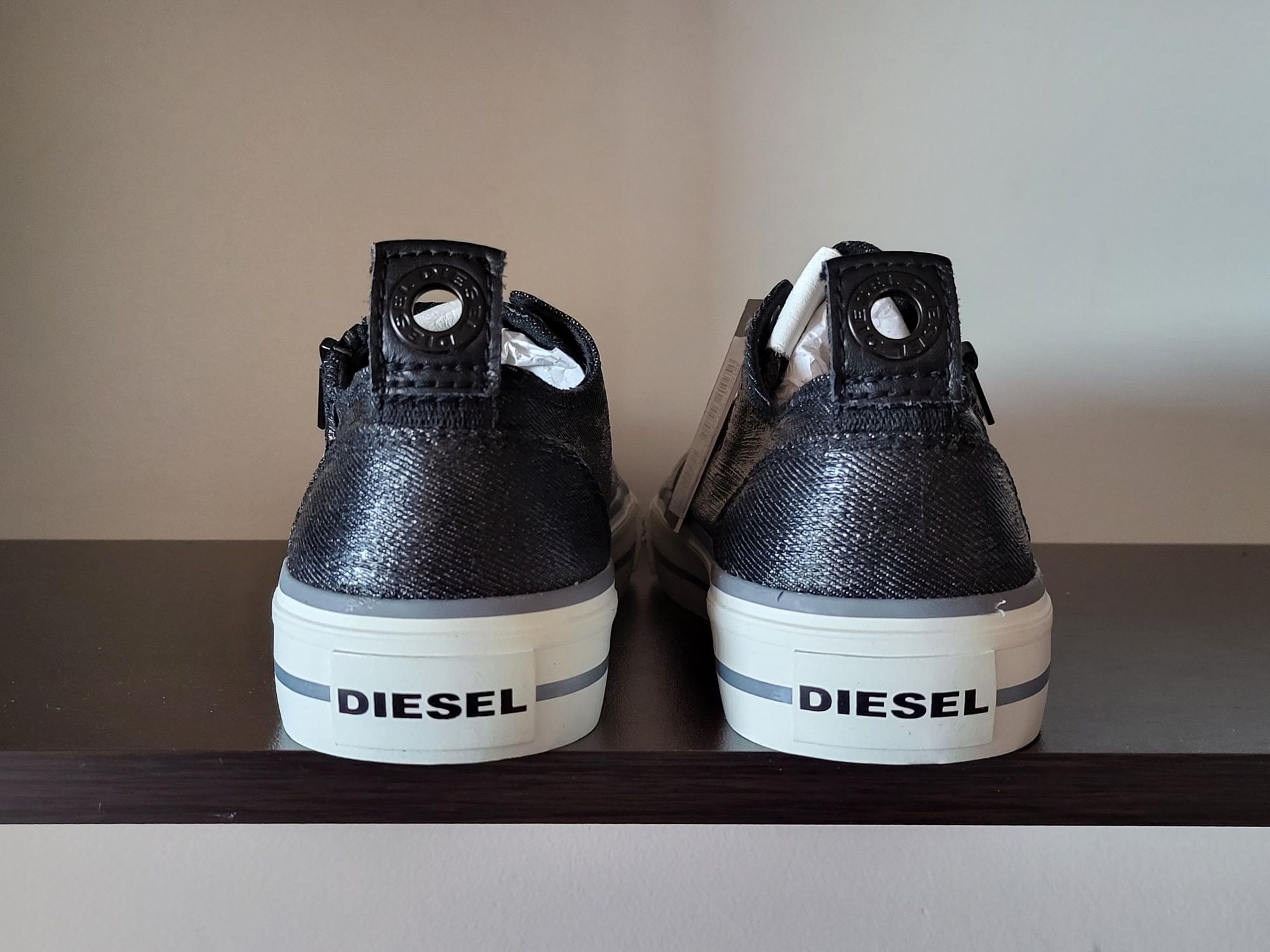 Diesel Astico Low Zip 39номер 24.5см Стелка, Нови