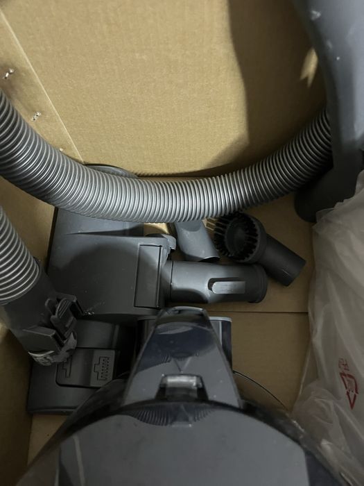 Продам пылесос почти новый