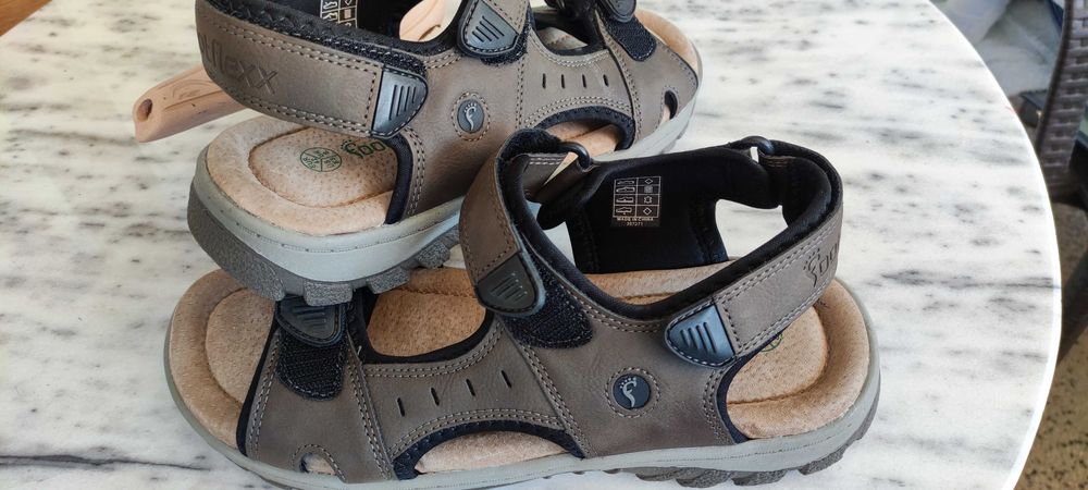 Модерни ортопедични сандали от кожа