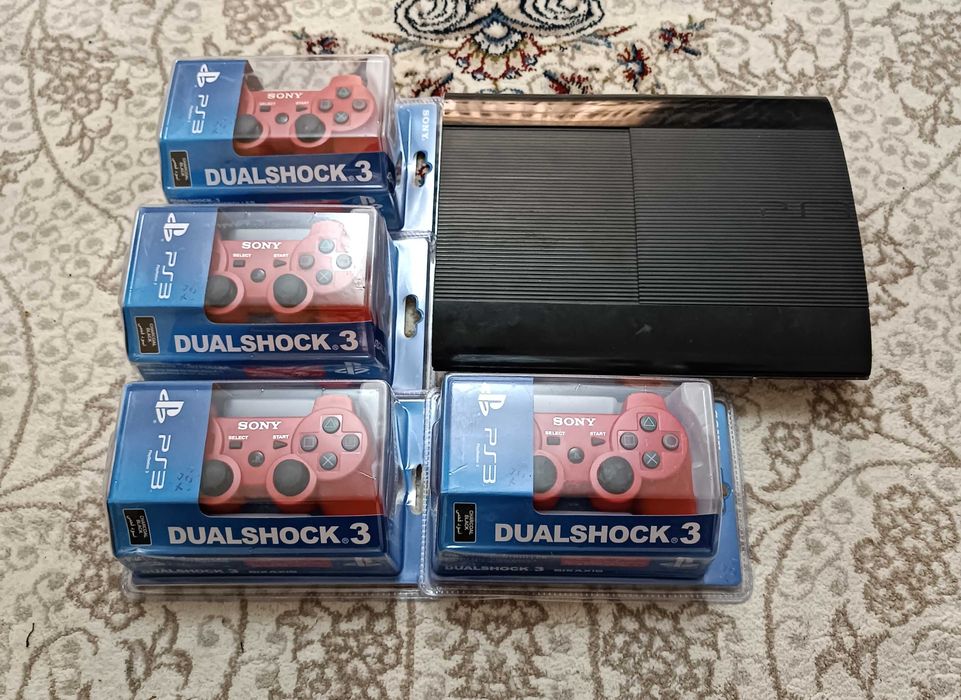 PlayStation 3 xolati zo'r 4yangi pult 20o'yin Sony Ps3