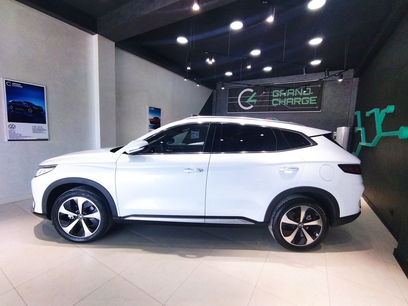 BYD song plus flagship 2023 tayor