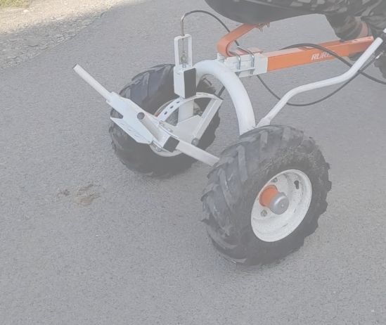 Vând cărucior 99 Ruris