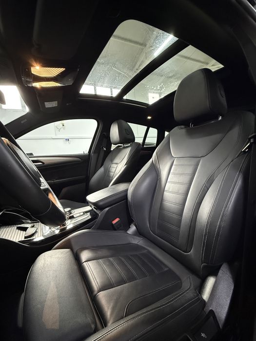 Model: BMW X4 xDrive20d, M-Pachet