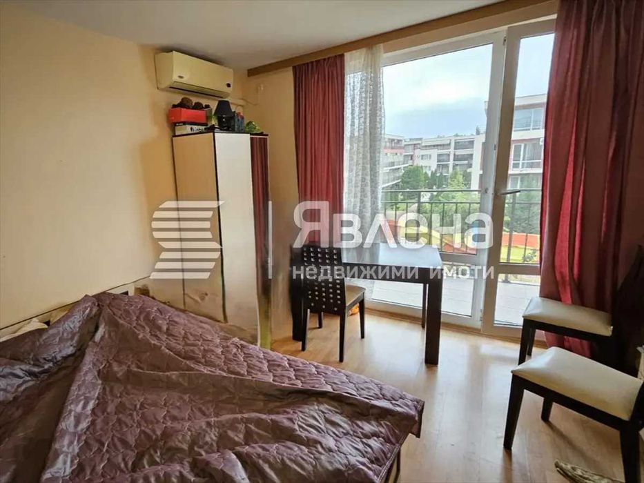Продава се Тристаен апартамент в София, Център - 80 кв.м за 974 €/кв.м - Снимка #2