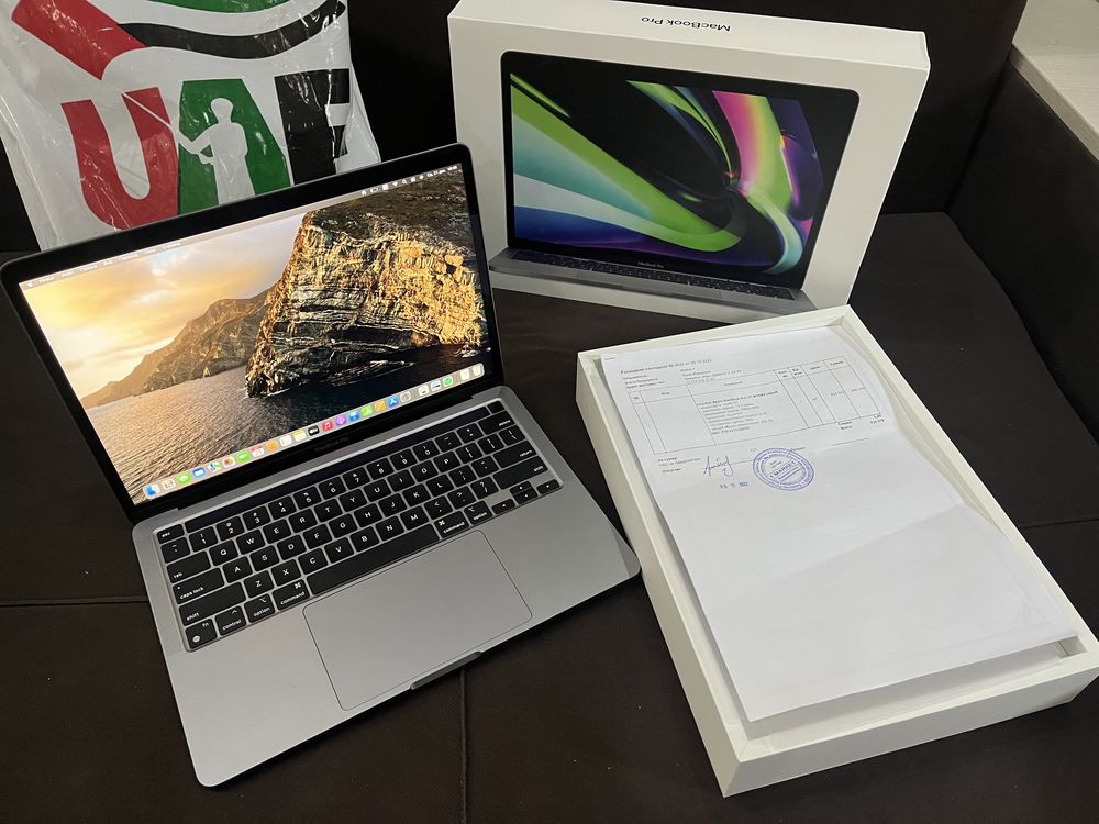 Срочно MacBook Pro 13 2020 M1