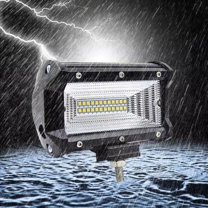 Proiector LED 72W, unghi lumina Flood 60°, Off Road, SUV, tractor, ATV