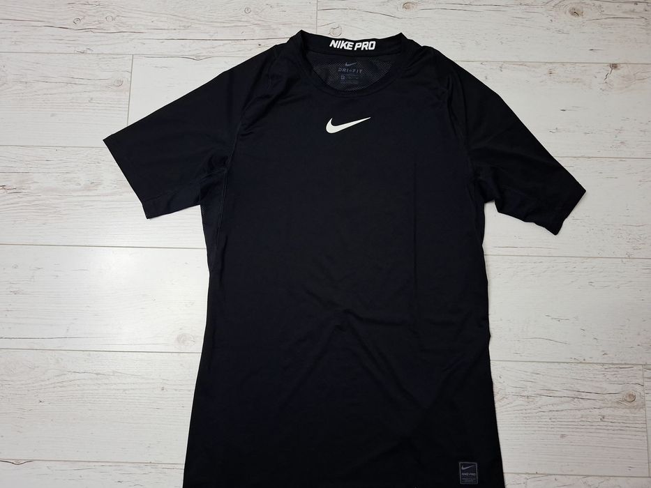 Nike Pro-Ориг. Тениска Нова!