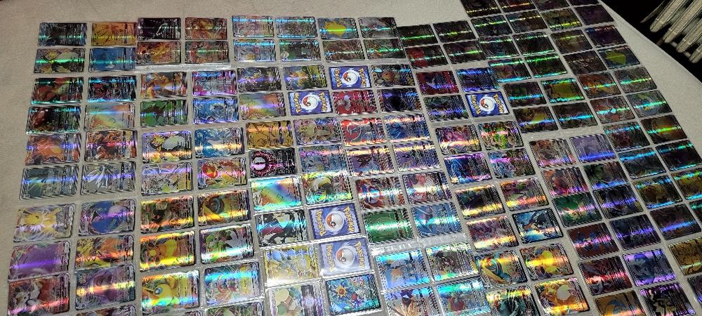 Cartonașe pokemon go holograme + Binder