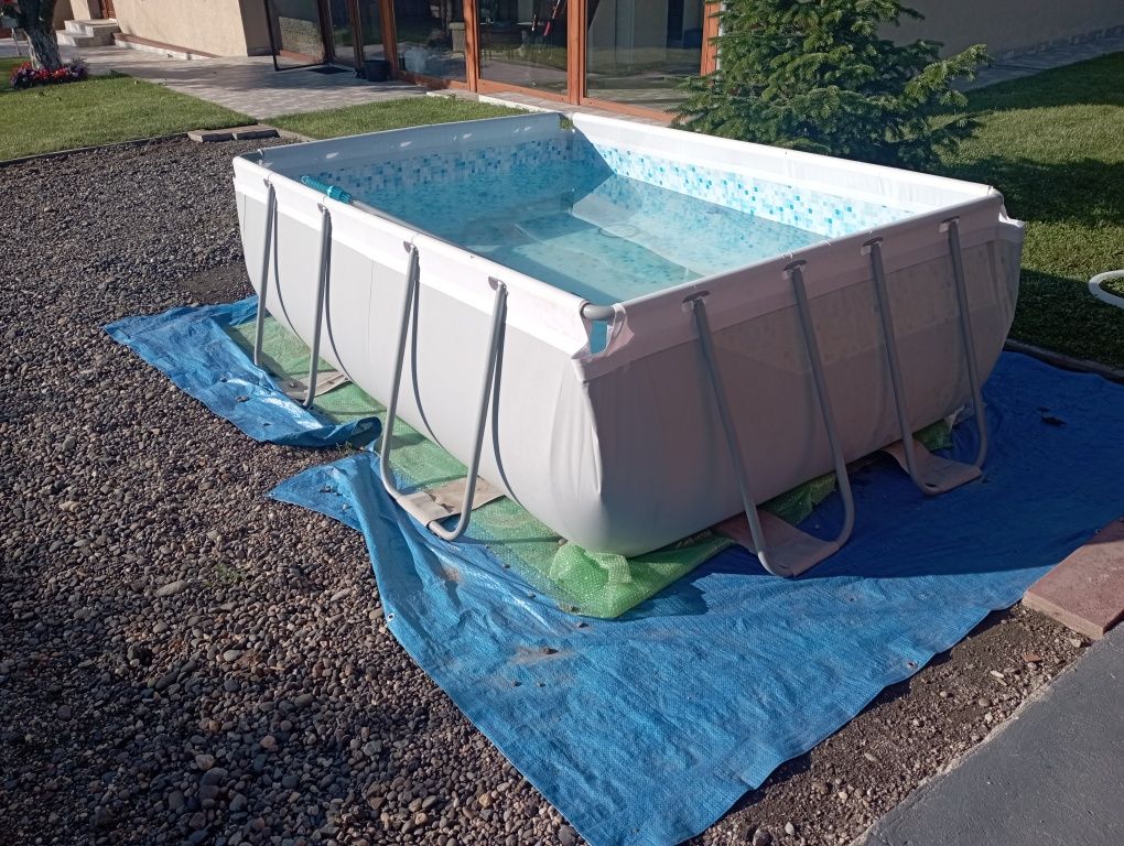 Piscina marca BESTWAY