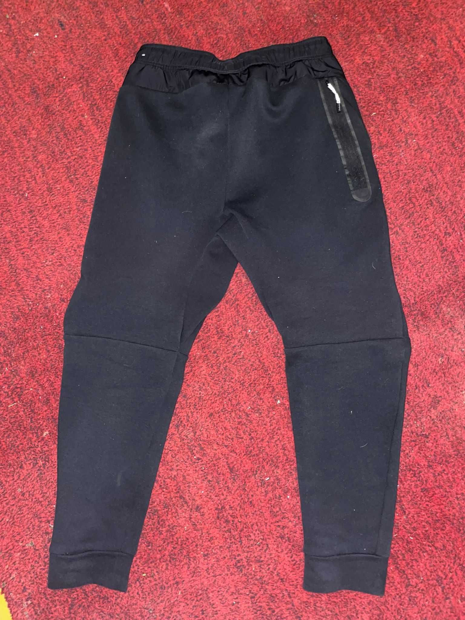 Pantaloni nike tech fleece