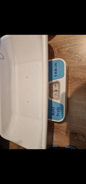 Електронна детска бебешка везна,става и за домакинство