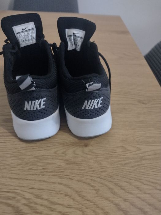 Adidasi Nike marimea 38