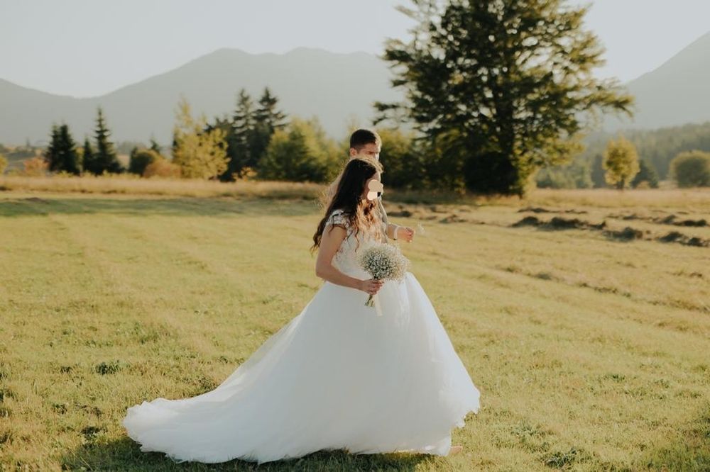 Rochie de mireasa stil prințesă + pantofi + voal lung 3 metri